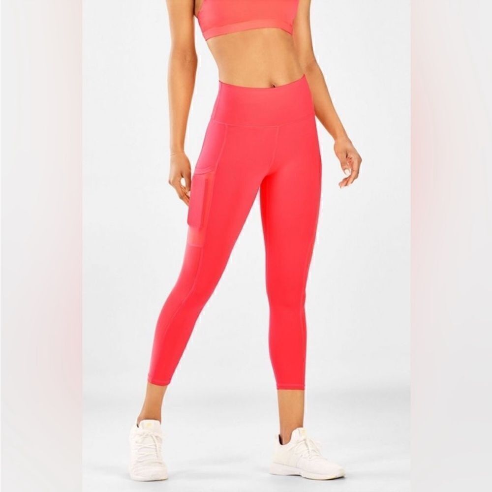 Fabletics Oasis Purelux High Waisted 7/8 Leggings in Pop Coral!